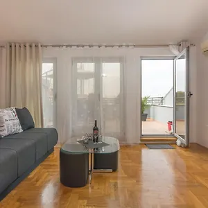 Apartment Centre Sea View, Pula