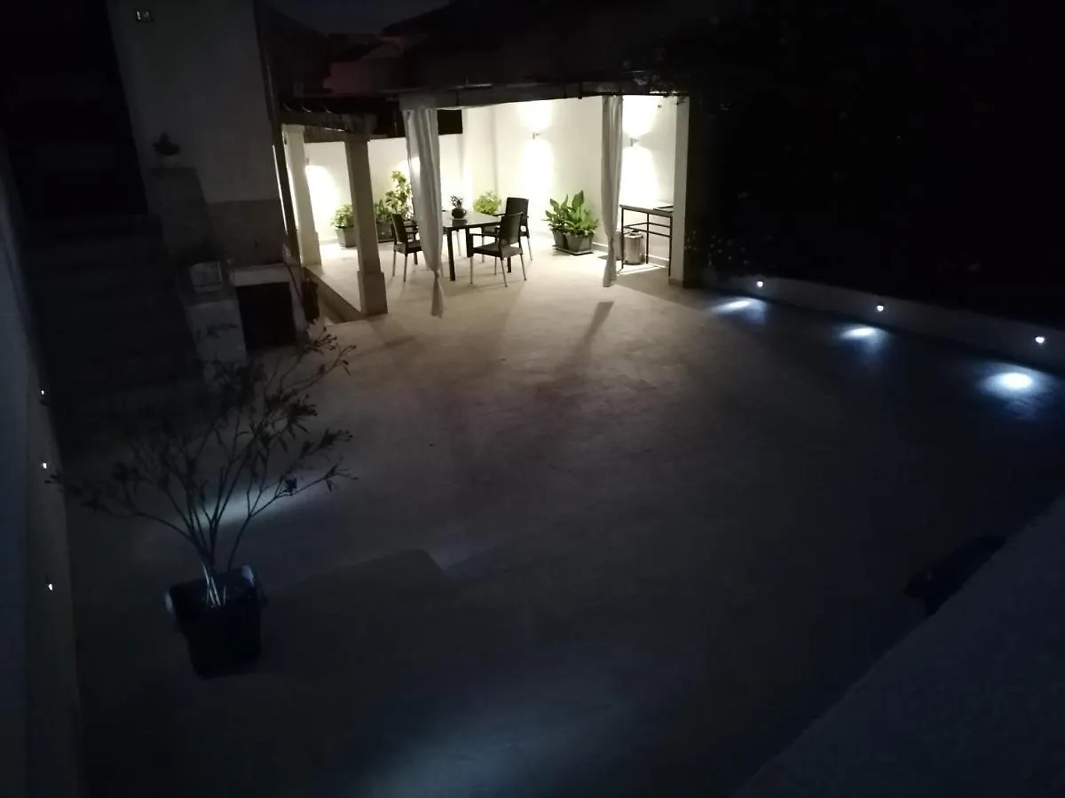 Holiday House Tina Pula Ferienhaus