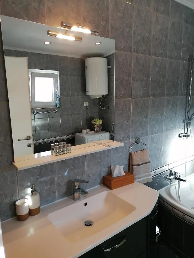 Holiday House Tina Pula