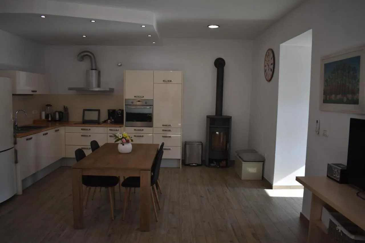 Holiday House Tina Pula Ferienhaus