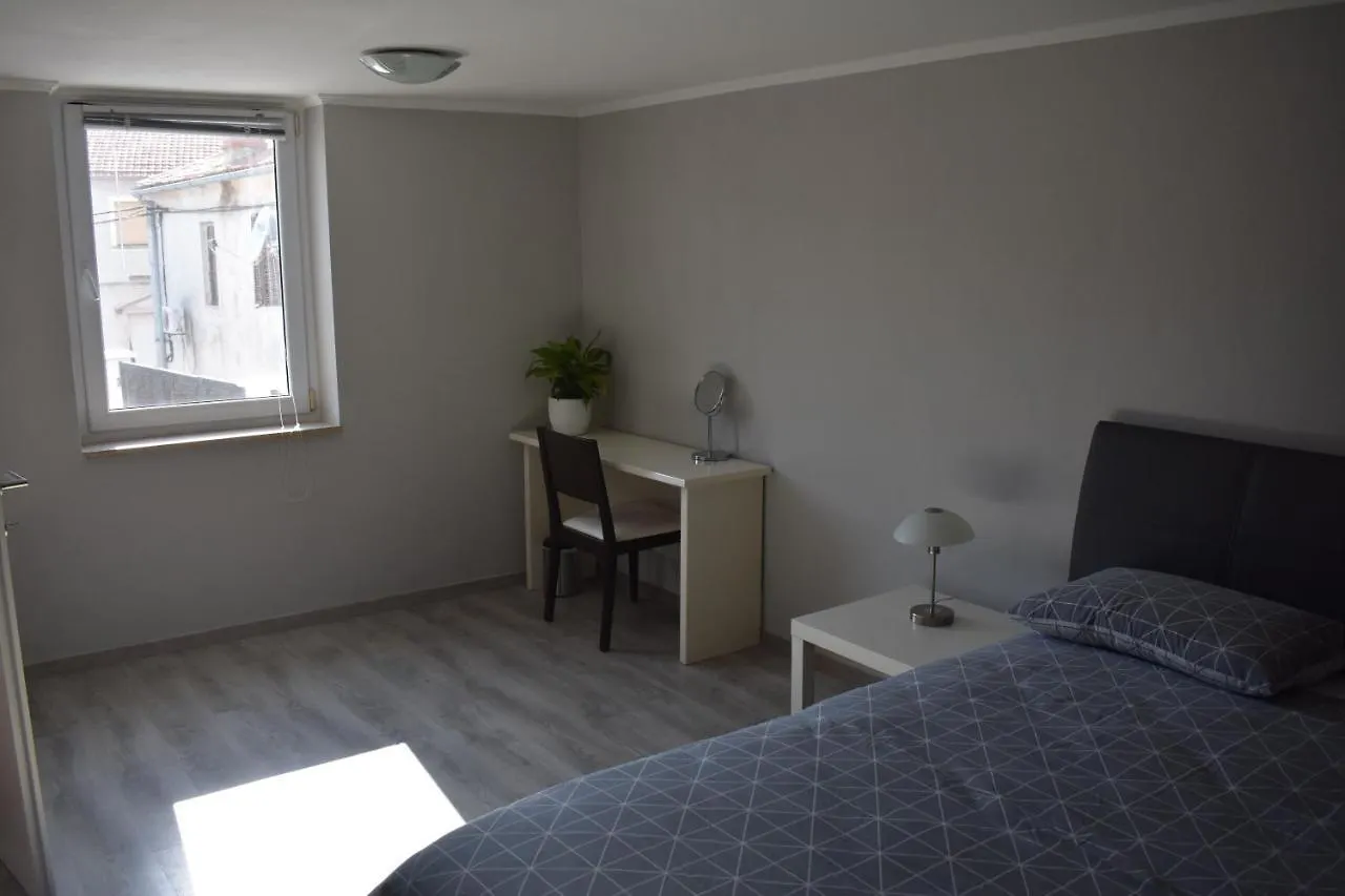 Дом отдыха Holiday House Tina Пула